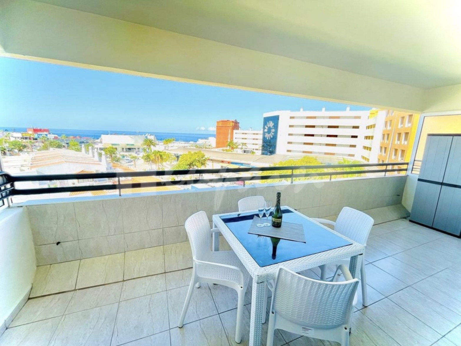 Apartment in San Eugenio - view 1
