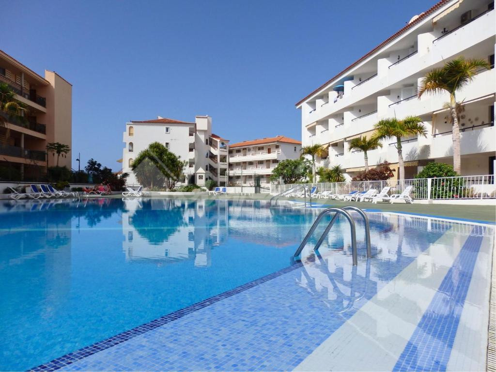 Apartment in Los Cristianos - Image 2